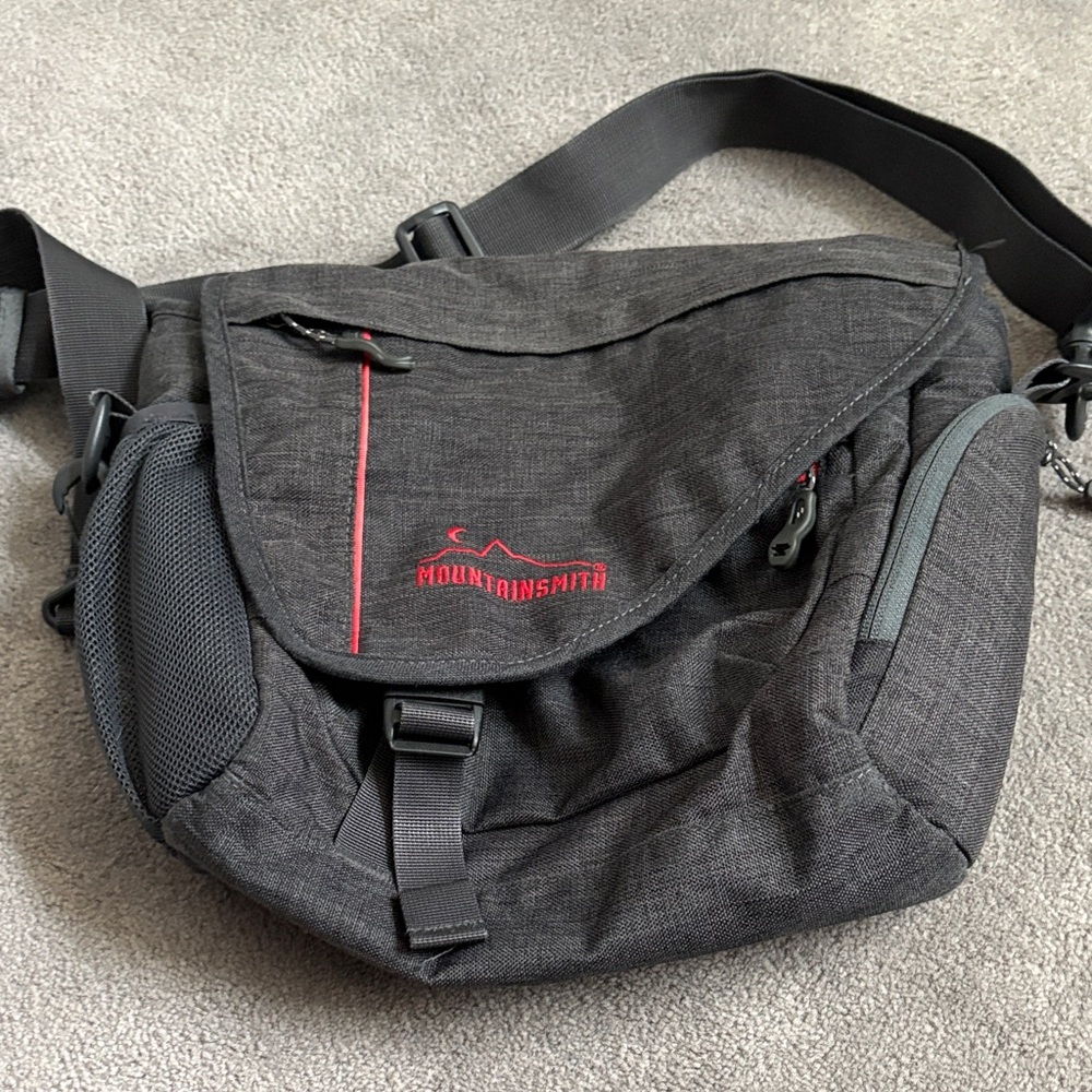 Mountain-smith Black Crossbody Messenger Bag
